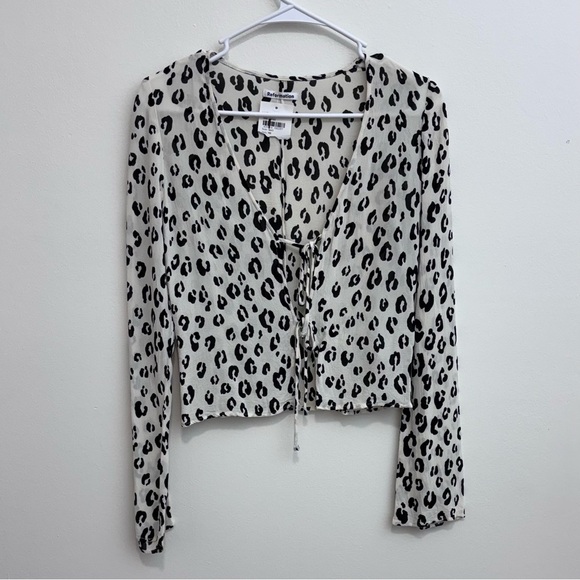 NWT Reformation Romance Leopard Print Tie Front Top Small - Picture 4 of 7